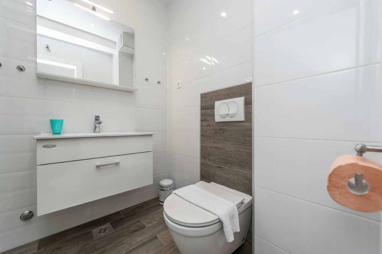 Adris 2 Luxury Modern Apartment With A Pool Novalja Exterior photo